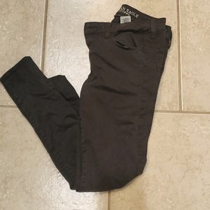 🍁3 for $15🍁Olive‎ green jeggings.
